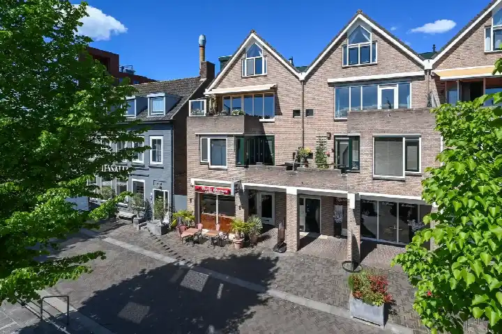 Appartement te koop: Wilhelminakade 19, Dorpscentrumcentrum Uithoorn