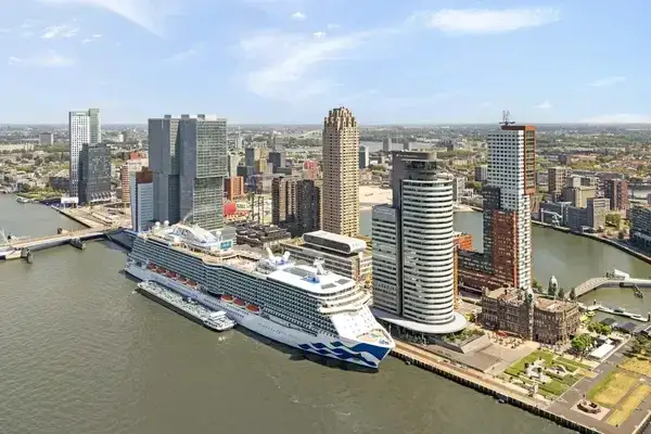 Apartment for sale: Wilhelminakade 465, Kop van Zuid Rotterdam