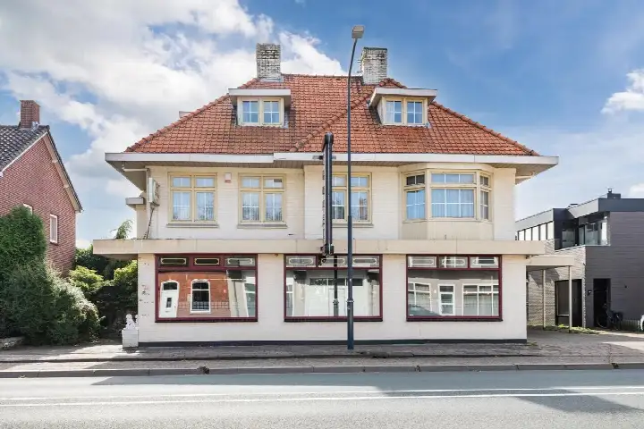 Vrijstaande woning te koop: Wilhelminalaan 16, Reusel Reusel