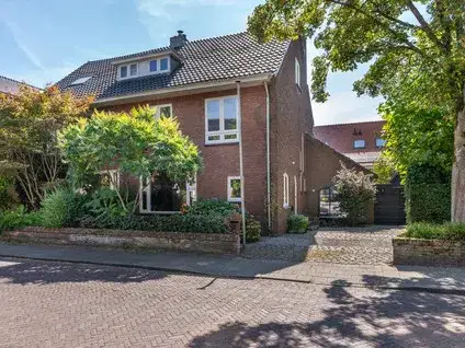 Hoekwoning te koop: Wilhelminalaan 24, Taalstraat en omgeving Vught