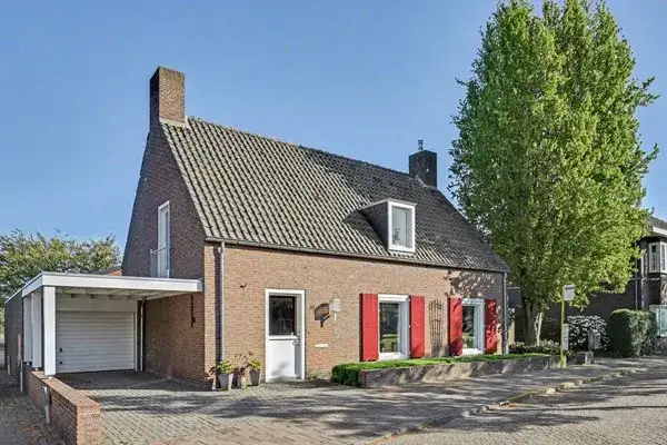 Twee-onder-één-kap te koop: Wilhelminalaan 39, Reusel Reusel