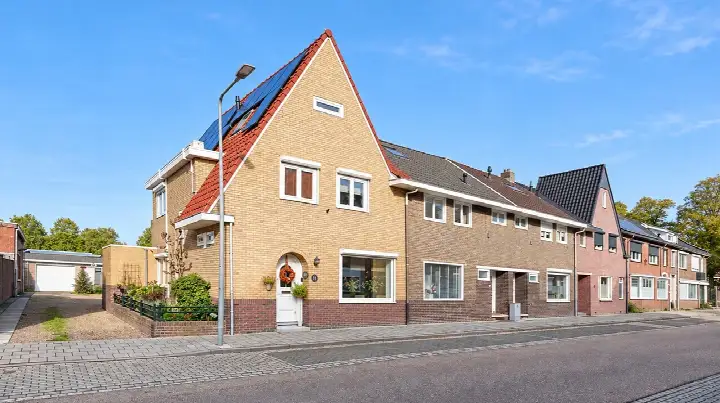 Hoekwoning te koop: Wilhelminastraat 11, Geleen-Centrum Geleen