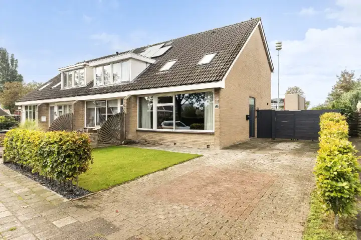Hoekwoning te koop: Wilhelminastraat 11, Marrum Marrum