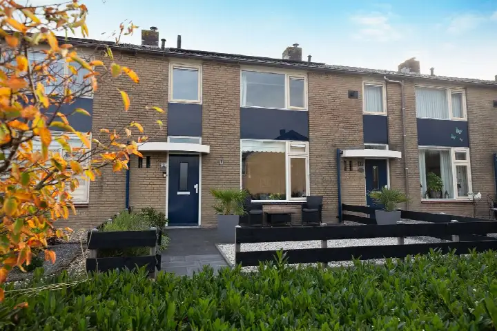 Tussenwoning te koop: Willem Alexanderstraat 15, Vrijhoeve Sprang-Capelle