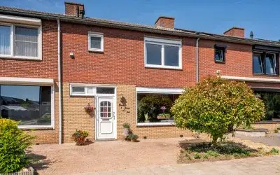 Tussenwoning te koop: Willem Alexanderstraat 3, Velden-West Velden