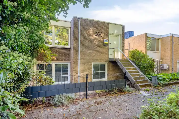 Corner house for sale: Willem Alexanderstraat 42, Waubacherveld Eygelshoven