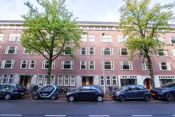 Apartment for rent: Willem de Zwijgerlaan 107-2, Trompbuurt Amsterdam