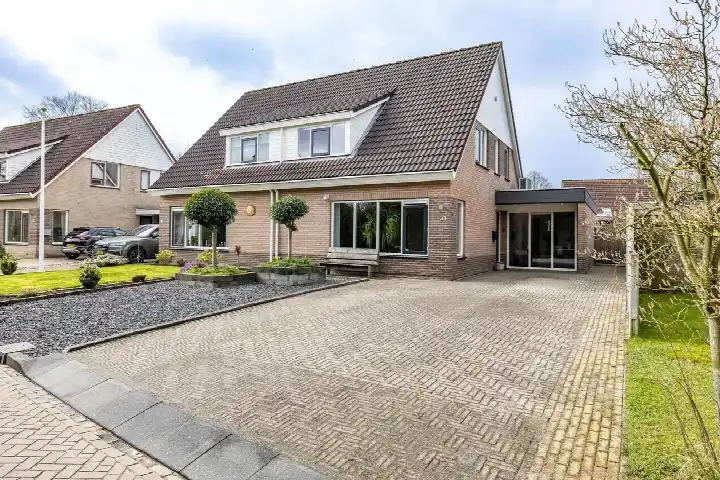 Twee-onder-één-kap te koop: Willem Dreeslaan 31, Marum Marum