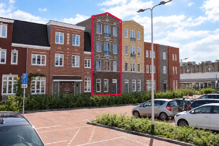 Tussenwoning te koop: Willem Dreesstraat 6, Van Boetzelaerstraat Alphen Aan Den Rijn