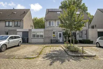 Tussenwoning te koop: Willem Pijperstraat 26, Muziekwijk Z.-West Almere