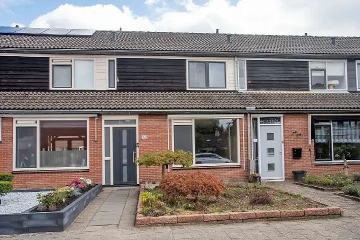 Terraced house for sale: Willem Royaardsstraat 53, Weijinkshoek Hengelo