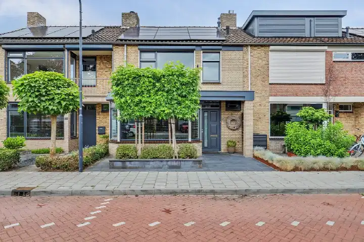 Tussenwoning te koop: Willem van Oranjestraat 28, Oud-West Oosterhout (Nb)