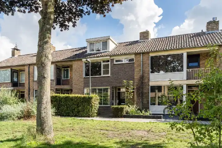 Tussenwoning te koop: Willem van Oranjestraat 33, Oud-West Oosterhout (Nb)