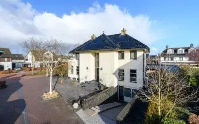 Vrijstaande woning te koop: Willem Lodewijklaan 9, Skoatterwald Heerenveen