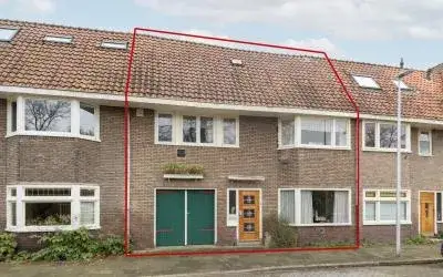 Tussenwoning te koop: Willem van Abcoudeplein 5, Staatsliedenbuurt Utrecht