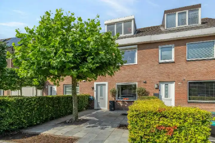 Tussenwoning te koop: Willibrordusstraat 71, Oud-Loon Loon Op Zand