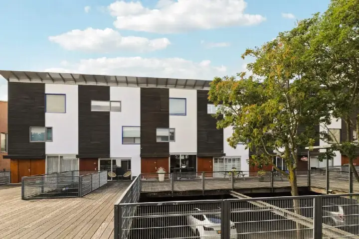 Tussenwoning te koop: Willy den Oudenstraat 23, Terbregge Rotterdam