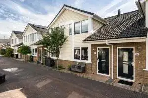Terraced house for sale: Wim Lagendaalpad 32, Terbregge Rotterdam