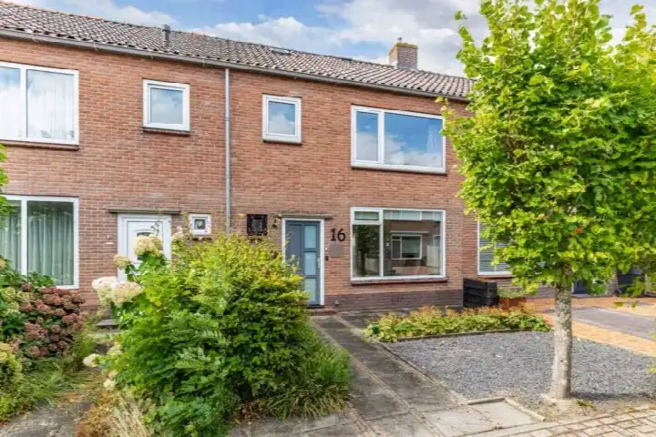 Tussenwoning te koop: Wim Reinderslaan 16, Lemmer-Rienplan Lemmer