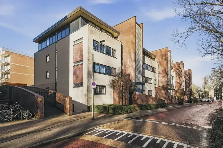 Apartment for sale: Wimbledonpark 251, Startbaanbuurt Amstelveen