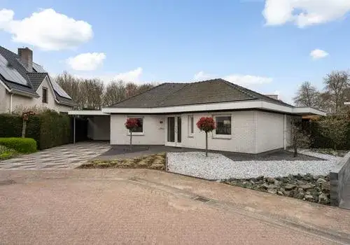 Detached house for sale: Windmolen 54, Molenakker Weert