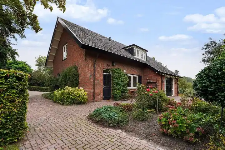 Vrijstaande woning te koop: Winterdijk 21, Capelle / Nieuwe Vaart Sprang-Capelle