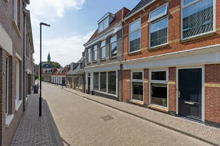 Tussenwoning te huur: Witherenstraat 22, Bolsward binnen De Wallen Bolsward