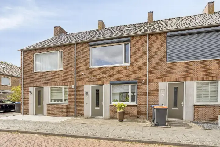 Tussenwoning te koop: Witte de Withstraat 4, De Kruiskamp 'S-Hertogenbosch