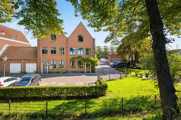Corner house for sale: Witte de Withstraat 61, Brielle Brielle