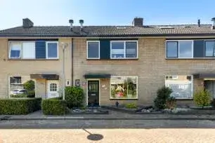 Tussenwoning te koop: Wittenburg 41, Paasbos-west Nijkerk