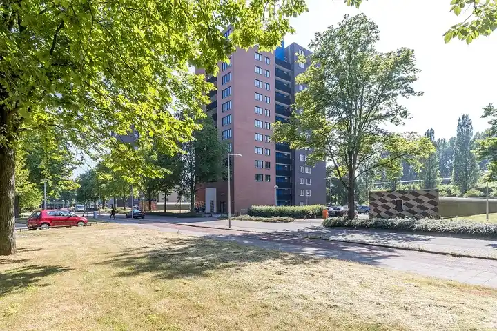 Apartment for rent: Wittgensteinlaan 58, Koningin Wilhelminaplein Amsterdam