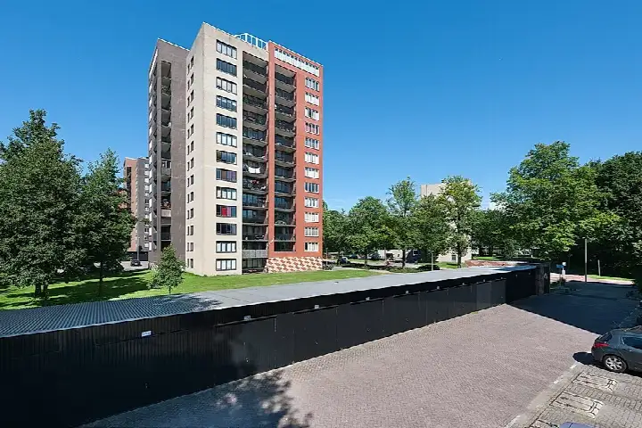 Apartment for rent: Wittgensteinlaan 83, Koningin Wilhelminaplein Amsterdam