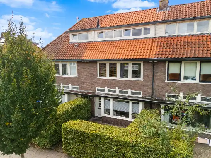 Terraced house for sale: Woestijgerweg 141, Leusderkwartier-Oost Amersfoort