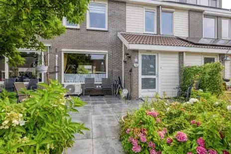 Tussenwoning te koop: Wolfshoek 5, Emmeloord-Espelervaart-Espelervaart West Emmeloord