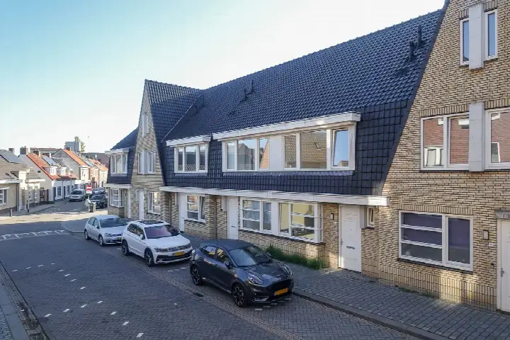 Tussenwoning te koop: Wolfstraat 98, Heipoort Helmond