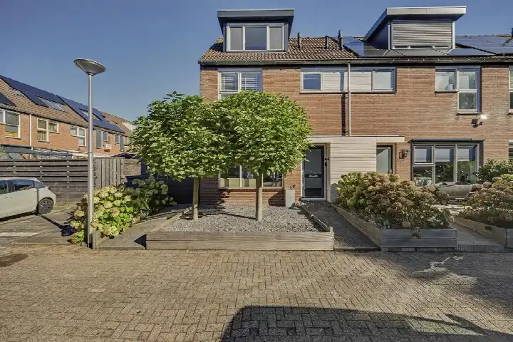 Corner house for sale: Wollegras 1, Reeuwijk-Brug-Oost Reeuwijk