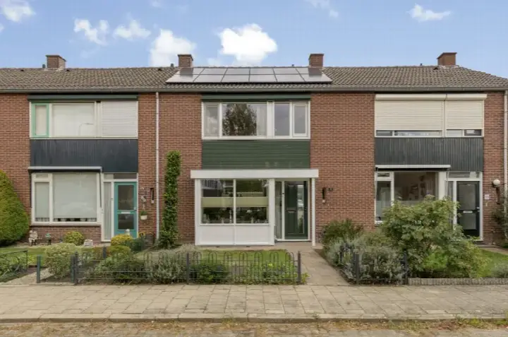 Tussenwoning te koop: Wolter Visscherstraat 12, Westervoort Westervoort