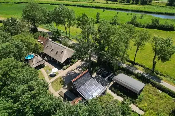Vrijstaande woning te koop: Wouddijk 12, Verspreide huizen Zwartewaal