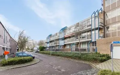 Apartment for sale: Zadkinerade 24, Kunstenaarsbuurt Capelle Aan Den Ijssel