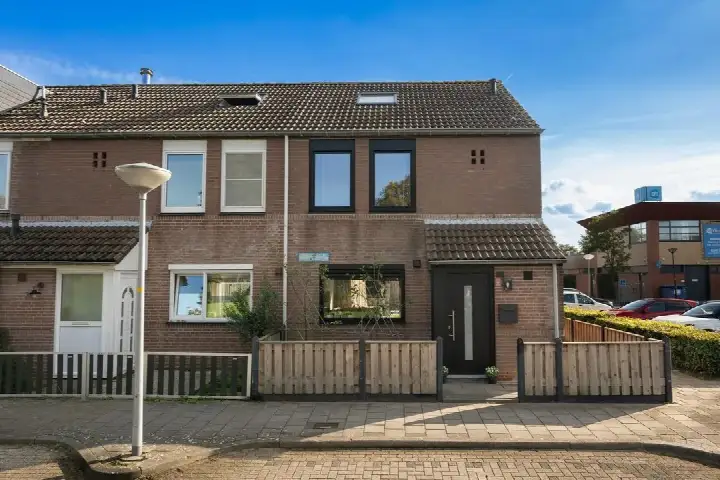 Hoekwoning te koop: Zalmplein 27, Waterwijk Noord Almere