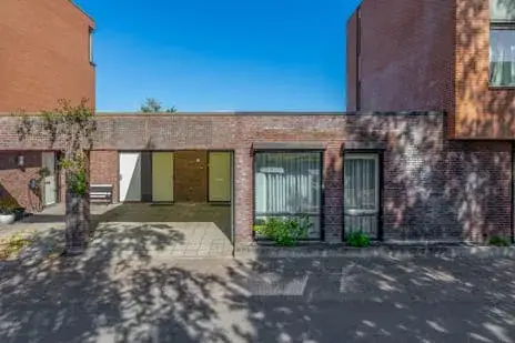 Tussenwoning te koop: Zandhoen 34, Zandrijk Eindhoven