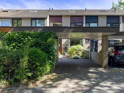 Tussenwoning te koop: Zandhorstlaan 74, De Thij Oldenzaal