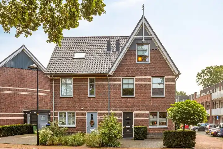 Hoekwoning te koop: Zandscheer 2, Centrum Lunteren Lunteren