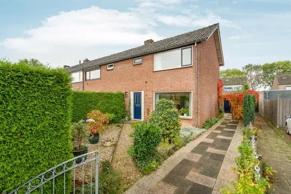 Corner house for sale: Zandstraat 18, Spijk Spijk