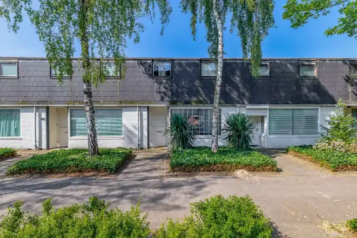 Tussenwoning te koop: Zandvis 112, Zandrijk Eindhoven