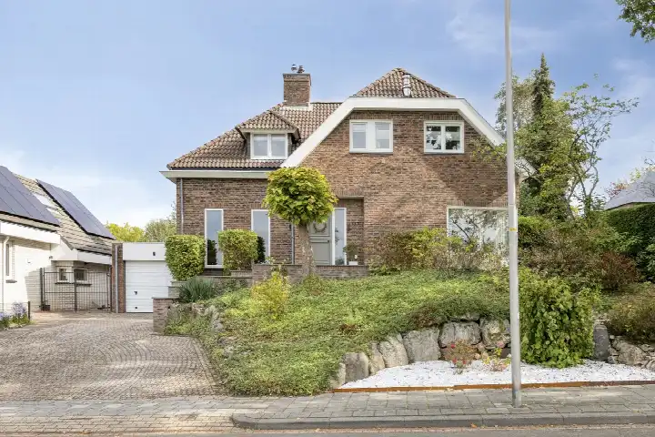 Vrijstaande woning te koop: Zandweg 137, Heerlerbaan-West Heerlen