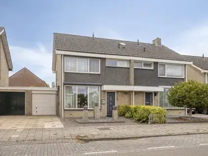 Tussenwoning te koop: Zangvogelstraat 19, Kern Heinkenszand Heinkenszand