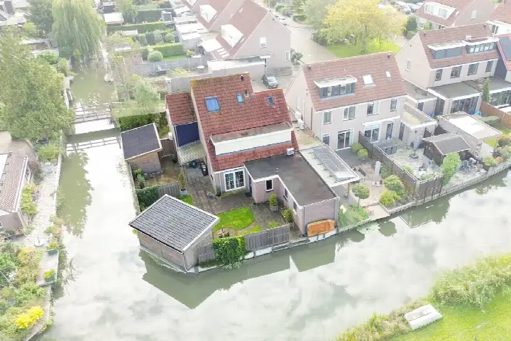 Hoekwoning te koop: Zeebies 9, De Watering Oosthuizen