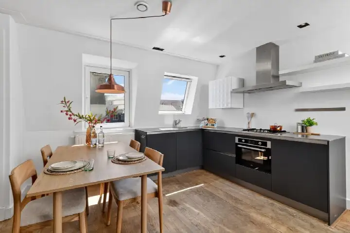 Apartment for sale: Zeeburgerdijk 37-4, Dapperbuurt-Noord Amsterdam
