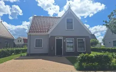 Detached house for sale: Zeedijk 2-553, Uitdam Uitdam